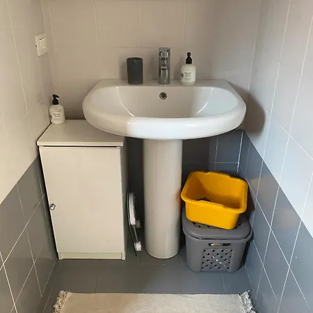 דירה Luce Place Authentic Getaway